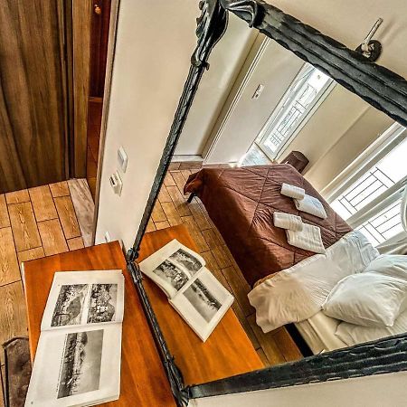 Central 9 Rooms Ermoupoli Ngoại thất bức ảnh