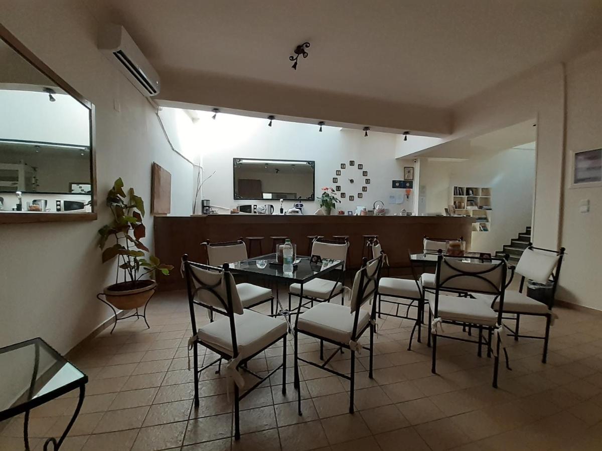 Central 9 Rooms Ermoupoli Ngoại thất bức ảnh