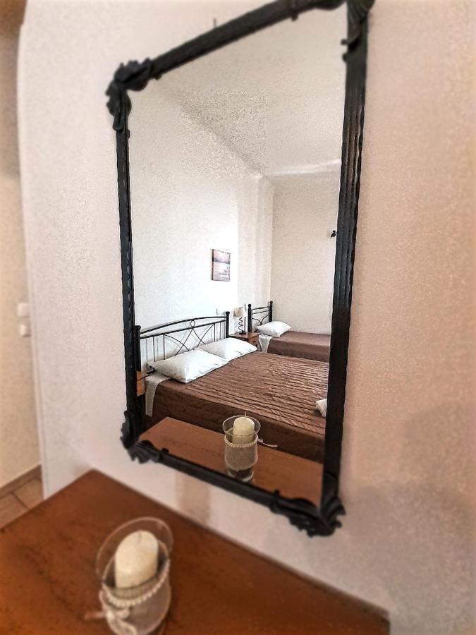 Central 9 Rooms Ermoupoli Ngoại thất bức ảnh