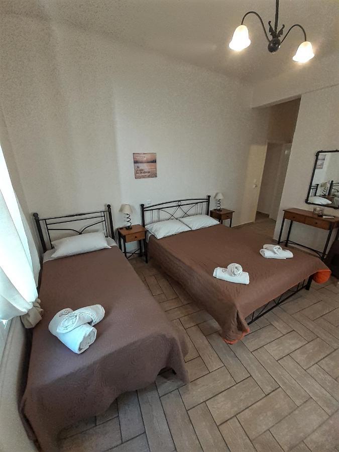 Central 9 Rooms Ermoupoli Ngoại thất bức ảnh