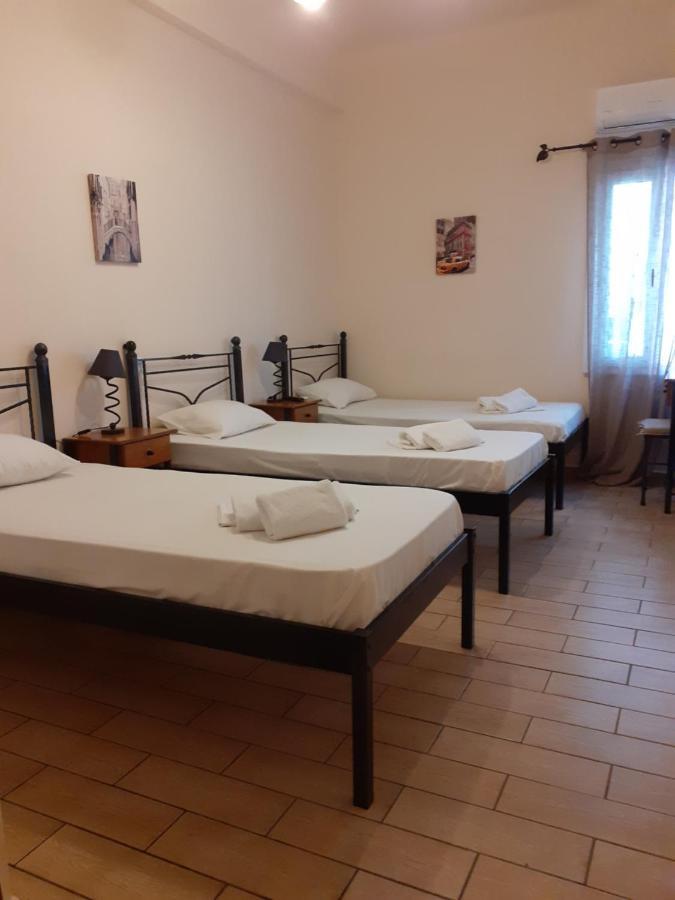 Central 9 Rooms Ermoupoli Ngoại thất bức ảnh