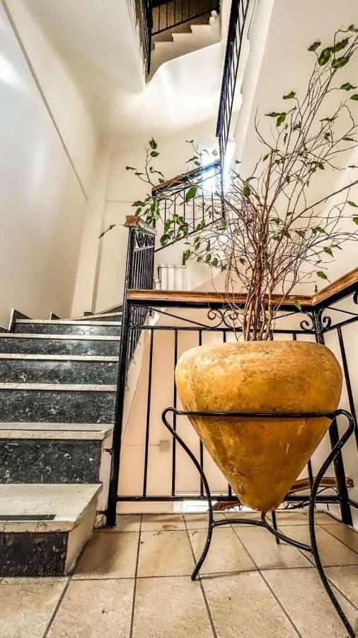 Central 9 Rooms Ermoupoli Ngoại thất bức ảnh